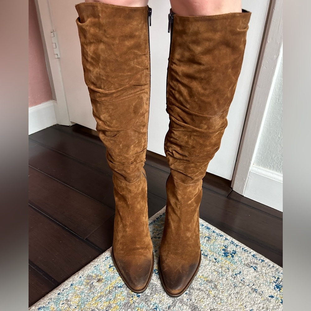 Donna Carolina Italian tall boots size 39 , real suede